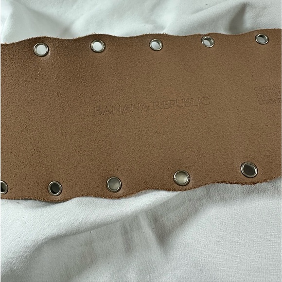 Genuine vintage ladies BANANA REPUBLIC brown leather belt small - Picture 7 of 10
